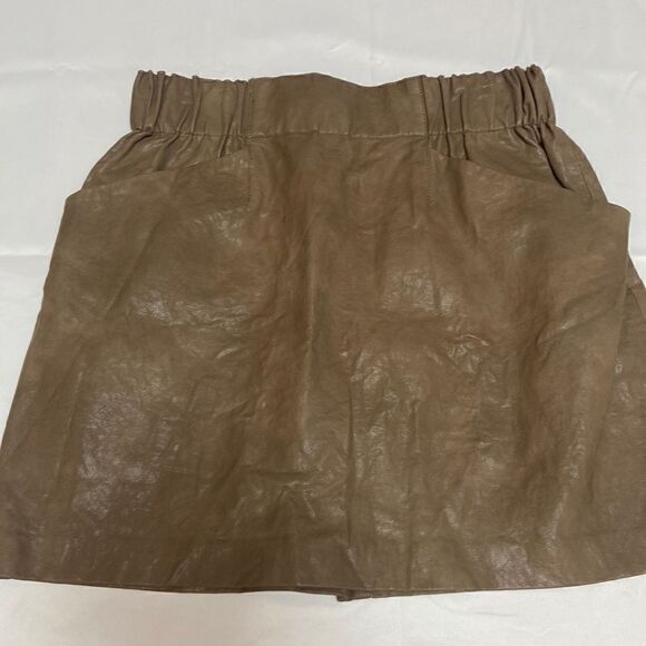 Zara Faux Leather Mini Skirt with Pockets - Picture 2 of 10